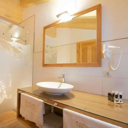 Dom wakacyjny Wallegg-lodge In By Interhome